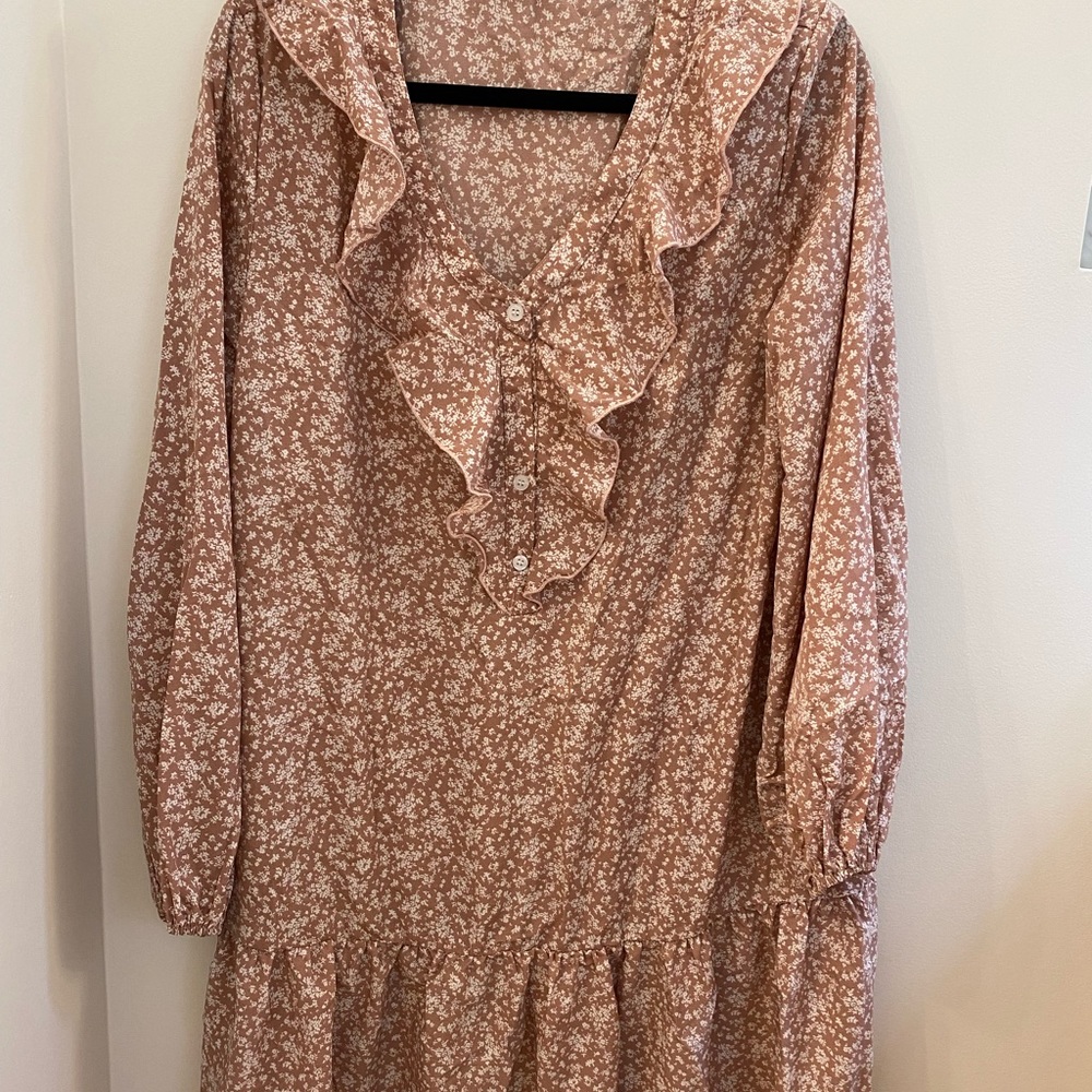 Flowy ruffled mini dress